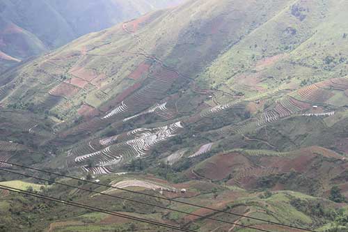 Vùng cao Háng Đồng - điểm đến du lịch hoang sơ đầy hấp dẫn