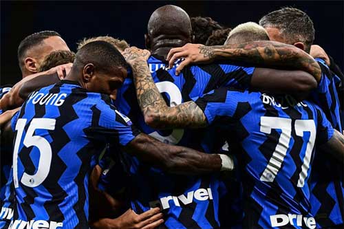 Hành trình Inter Milan soán ngôi vô địch Serie A của Juventus