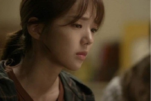 Sau ngày cưới, chồng dẫn tôi đến nhà bạn thân và cầu xin tôi một việc thật khủng khiếp