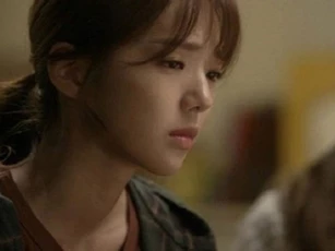 Sau ngày cưới, chồng dẫn tôi đến nhà bạn thân và cầu xin tôi một việc thật khủng khiếp