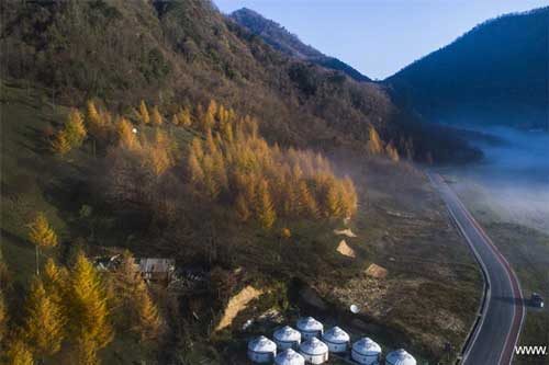 Ngỡ ngàng trước cảnh đẹp mùa thu ở “lâm khu” của Hồ Bắc, Trung Quốc