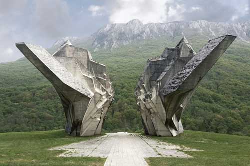 Những khối bê tông kỳ vĩ - Tượng đài Chiến tranh ở Nam Tư cũ