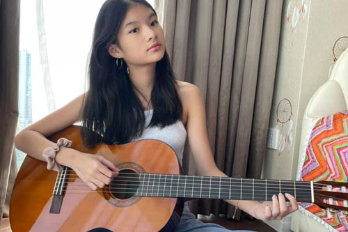 Nhan sắc không son phấn của Bảo Tiên con gái Trương Ngọc Ánh được khen xinh đẹp, cá tính