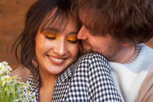 Bộ ảnh đính hôn ngọt ngào của Anna Trương - con gái riêng của chồng diva Mỹ Linh và hôn phu người Mỹ