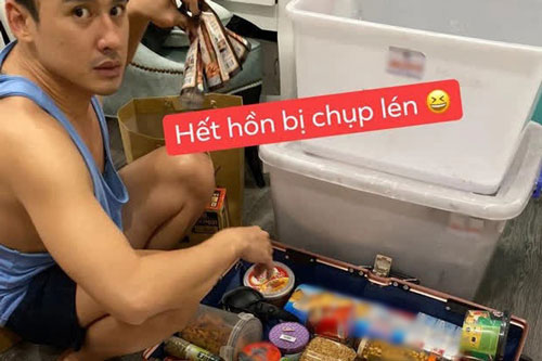 Cảnh tượng Lương Thế Thành giật mình bị bắt gặp xếp món đồ này đầy vali cho vợ đi công tác có gì đặc biệt mà khiến chị em trầm trồ