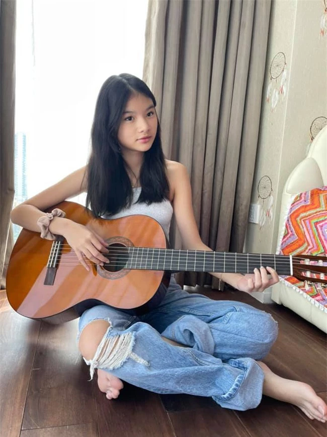 Trương Ngọc Ánh khoe hình ảnh cá tính của con gái, nhan sắc không son phấn vẫn được nhiều người khen xinh - Ảnh 3. Trương Ngọc Ánh khoe hình ảnh cá tính của con gái, nhan sắc không son phấn vẫn được nhiều người khen xinh - Ảnh 3.