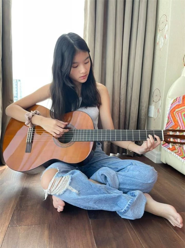Trương Ngọc Ánh khoe hình ảnh cá tính của con gái, nhan sắc không son phấn vẫn được nhiều người khen xinh - Ảnh 4. Trương Ngọc Ánh khoe hình ảnh cá tính của con gái, nhan sắc không son phấn vẫn được nhiều người khen xinh - Ảnh 4.