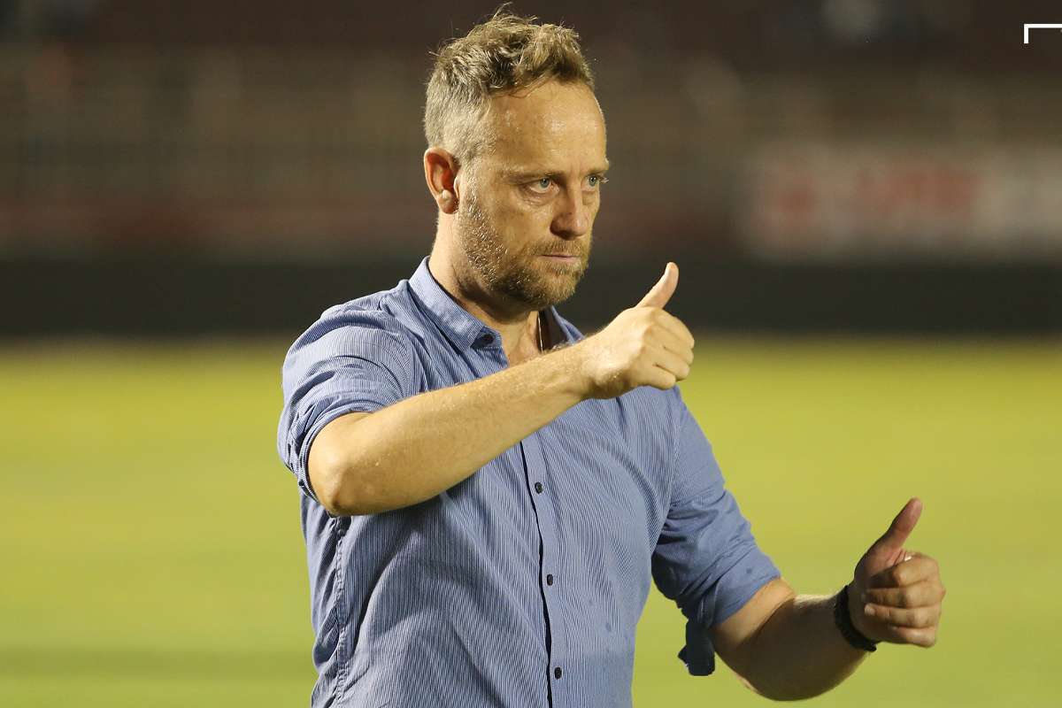 Vì sao CLB TP.HCM vẫn tin tưởng Polking?