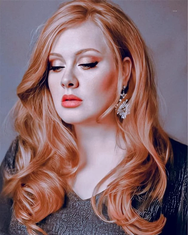 Adele gây sốc với gương mặt nhăn nheo chảy xệ, mắt đầy nếp nhăn do giảm cân đột ngột khiến người hâm mộ xót xa - Ảnh 9.