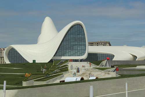 Chiêm ngưỡng vẻ đẹp khác lạ của công trình kiến trúc “Aliyev” ở Baku, Azerbaijan