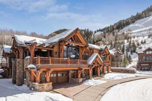 Ngắm biệt thự gỗ dẹp lung linh đang được rao bán với giá 45 triệu USD