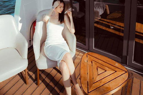 Ngọc Trinh tự nhận thực dụng và mê tiền, quan điểm chọn đàn ông ra sao mà khiến netizen "khẩu chiến" nảy lửa?