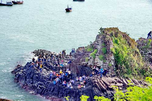 Ghềnh Đá Đĩa - một vẻ đẹp nguyên thủy, hiểm có