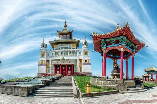 Những ngôi đền Phật giáo đẹp đến ngỡ ngàng ở Nga