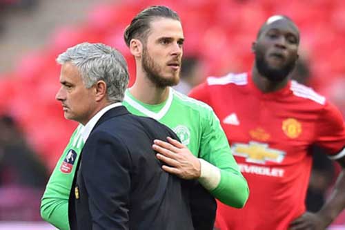Mourinho muốn mua De Gea để nâng cấp Roma