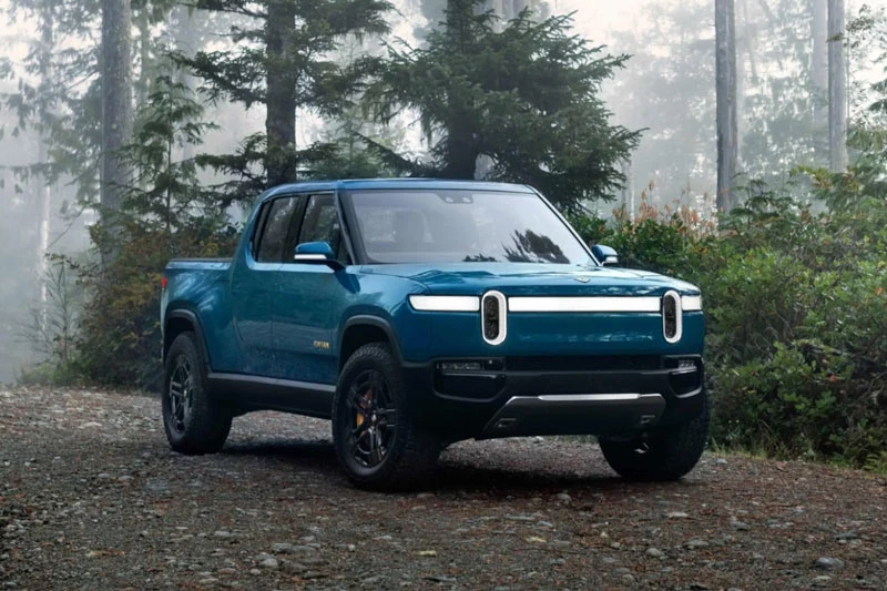 6. Rivian R1T Và R1S.