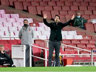 Arsenal phải làm gì với Arteta khi Pháo Thủ chỉ còn là hư danh?