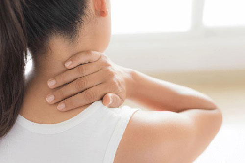 Phòng ngừa cơn đau gáy khi ngồi máy tính nhiều