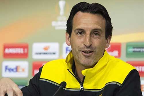HLV Unai Emery nhắn nhủ MU đôi điều sau khi giúp Villarreal đánh bại Arsenal
