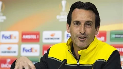 HLV Unai Emery nhắn nhủ MU đôi điều sau khi giúp Villarreal đánh bại Arsenal