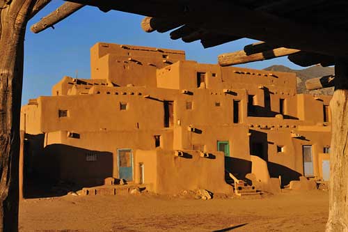 Khám phá nét đặc sắc của khu di tích Taos Pueblo, bang New Mexico, nước Mỹ