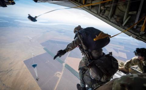 Mỹ chuyển đến gần Nga lực lượng chuyên đột nhập vùng cấm