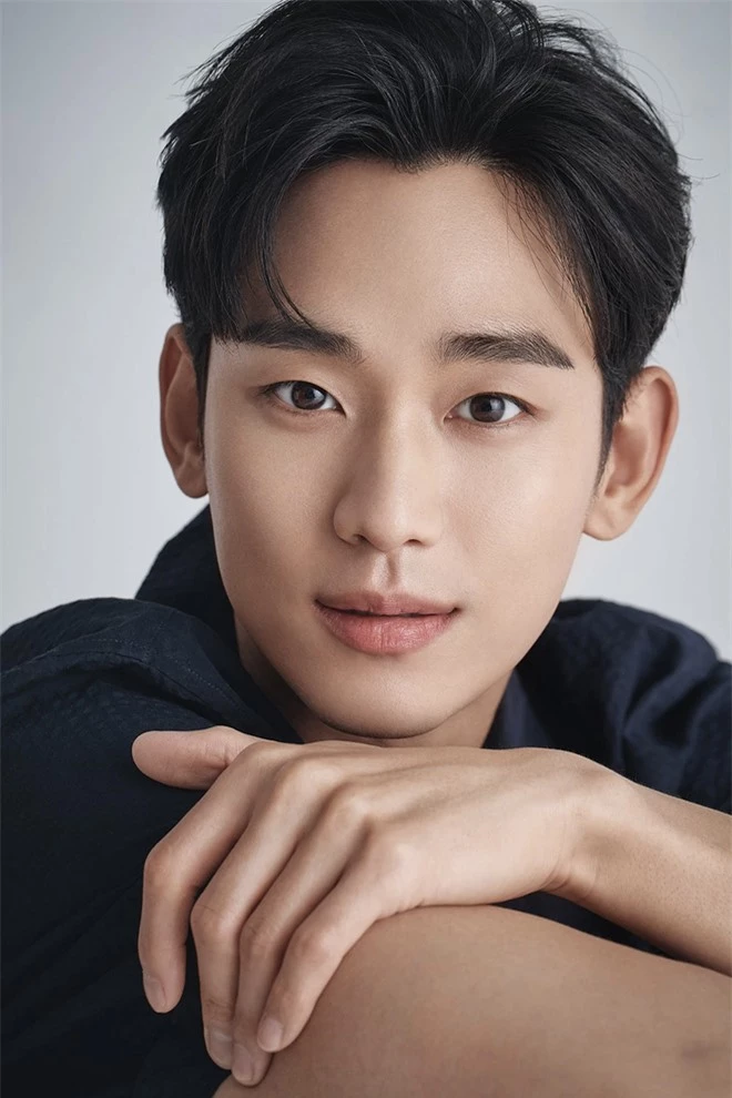 Kim Soo Hyun phá kỷ lục cát xê ông hoàng Bae Yong Joon nắm giữ suốt 14 năm, mức tiền thế nào mà dân tình sốc đến thế? - Ảnh 2.