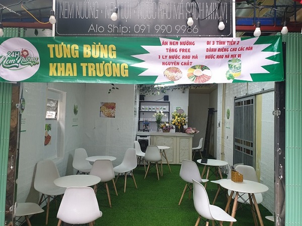 Khách vắng, nhiều hàng quán tự nguyện đóng cửa để phòng, chống Covid-19