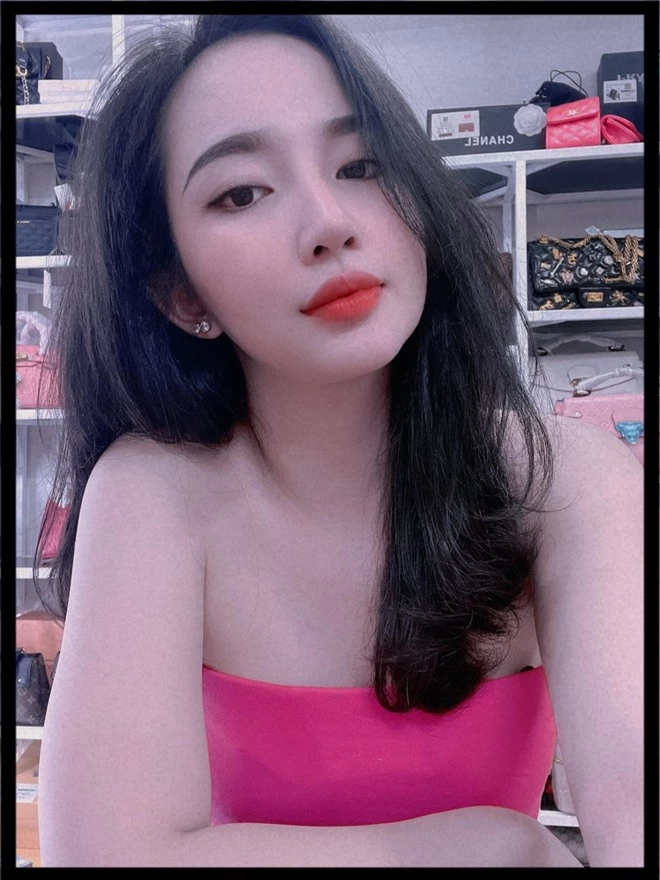 Em vợ Lê Dương Bảo Lâm xinh đẹp không kém hot girl - Ảnh 9.