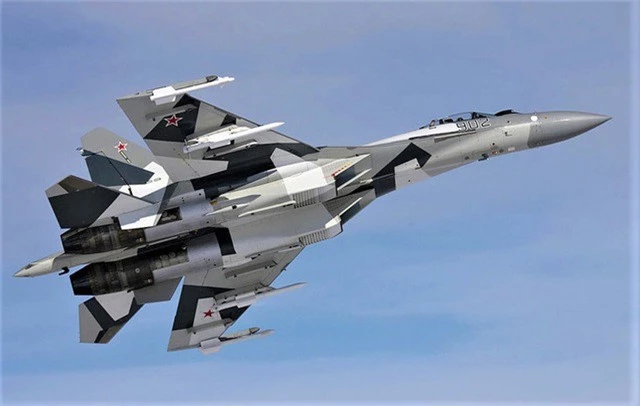  'Vua tác chiến' Su-35 của Nga vượt trội 'chim ăn thịt' F-22 ảnh 2