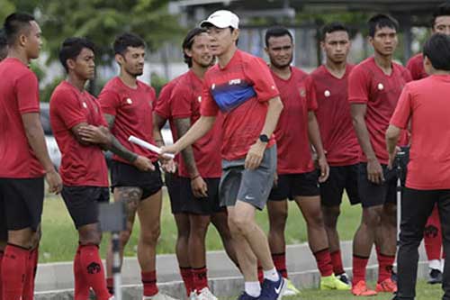 HLV Indonesia muốn đánh bại cả Việt Nam, Thái Lan và UAE