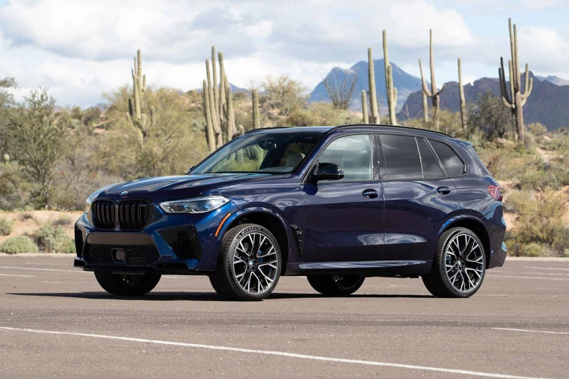 3. BMW X5 2021 (giá khởi điểm: 61.700 USD).