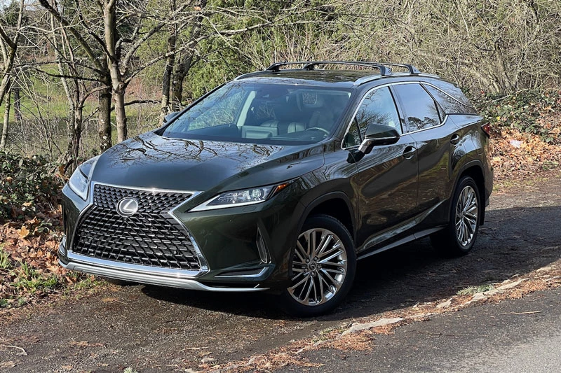 6. Lexus RX 350L 2021 (giá khởi điểm: 48.000 USD).