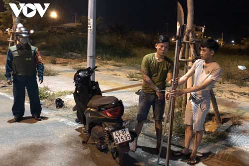 Đà Nẵng: Nổ súng trấn áp nhóm thanh niên dùng hung khí giải quyết mâu thuẫn
