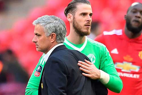 Mourinho v&#x1EDB;i nhi&#x1EC7;m v&#x1EE5; ch&#x1EA5;n h&#x1B0;ng &#x111;&#x1EBF; ch&#x1EBF; Roma