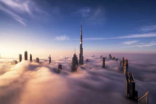 Dubai chìm trong màn sương mờ ảo tựa như “thành phố trên mây”