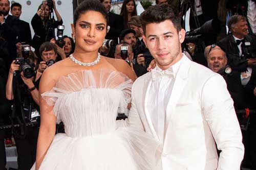 Nh&#x1EEF;ng sao n&#x1EEF; &#x111;&#x1EAF;t gi&#xE1;, gi&#xE0;u c&#xF3; c&#x1EE7;a showbiz &#x1EA4;n &#x110;&#x1ED9;