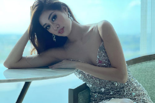Khánh Vân tiếp tục sexy "đốt mắt" trong ngày thứ 5 thi Miss Universe 2020, điểm nhấn vẫn là đôi chân siêu dài