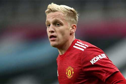 Van Basten chỉ ra lý do Van de Beek thất bại ở MU