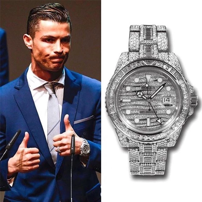 Ronaldo và chiếc Rolex GMT Master Ice của mình