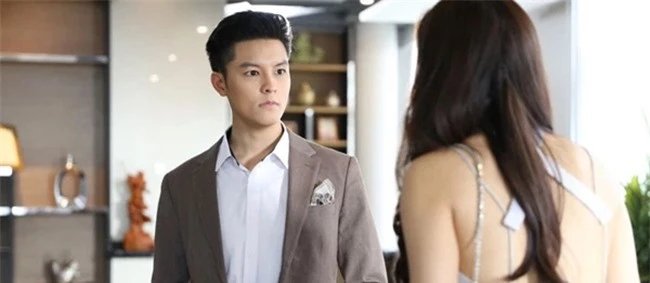 Vừa thấy cô thư kí mới của sếp, tôi tái mặt, hoảng sợ vì những chuyện xảy ra cách đây 8 năm - Ảnh 1. Vừa thấy cô thư kí mới của sếp, tôi tái mặt, hoảng sợ vì những chuyện xảy ra cách đây 8 năm - Ảnh 1.