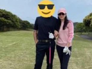 Son Ye Jin bị bắt gặp đi chơi cùng một chàng trai bí ẩn có vóc dáng nổi bật không kém Hyun Bin
