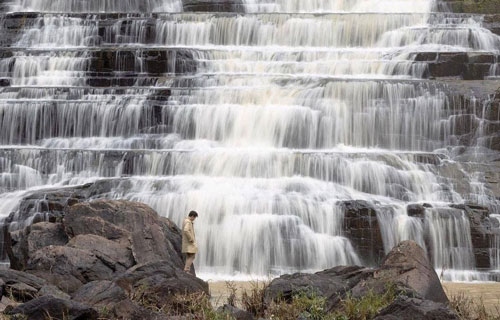 Thác Bảy Tầng nằm ở đâu?