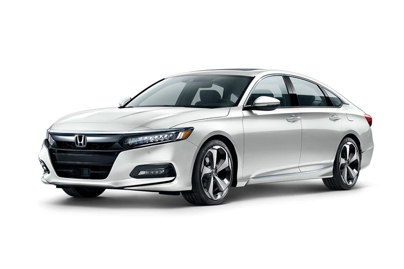 4. Honda Accord (doanh số: 8 chiếc).