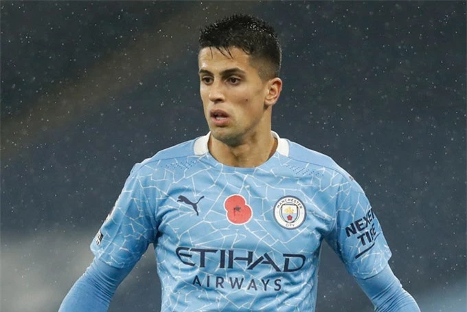 Cancelo thành hậu vệ cánh hàng đầu tại Premier League mùa này với cách chơi mới