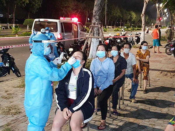 Đà Nẵng thông báo khẩn: Phát hiện người nhà bệnh nhân dương tính, Trung tâm Y tế quận Liên Chiểu tạm ngừng hoạt động