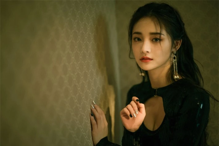 Những mỹ nhân Hoa ngữ đẹp nhất trong mắt người Hàn Quốc: Dương Mịch mất hút, Triệu Lệ Dĩnh và Địch Lệ Nhiệt Ba vẫn phải lép vế trước nữ idol này - Ảnh 20.