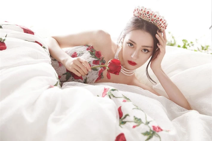 Những mỹ nhân Hoa ngữ đẹp nhất trong mắt người Hàn Quốc: Dương Mịch mất hút, Triệu Lệ Dĩnh và Địch Lệ Nhiệt Ba vẫn phải lép vế trước nữ idol này - Ảnh 8.