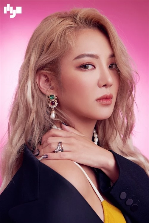 aespa tung ảnh hậu trường MV: Karina ảo như AI, ae-Winter nhìn giống Hyoyeon (SNSD) thế? - Ảnh 6.