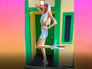 Clip: Cô gái kiếm 4.000 USD mỗi tháng với đôi chân dài 133 cm